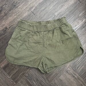 Super Comfy Shorts w pockets size medium